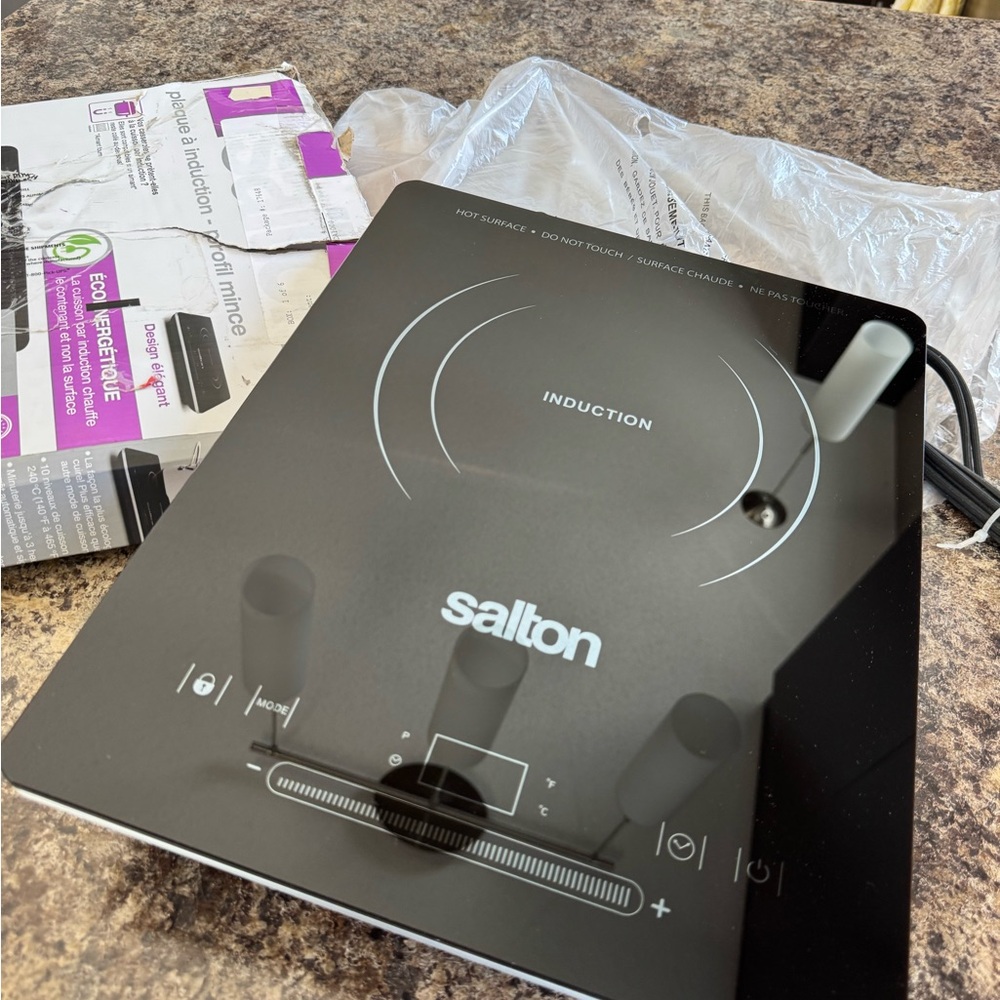 Salton Black Induction Cooktop